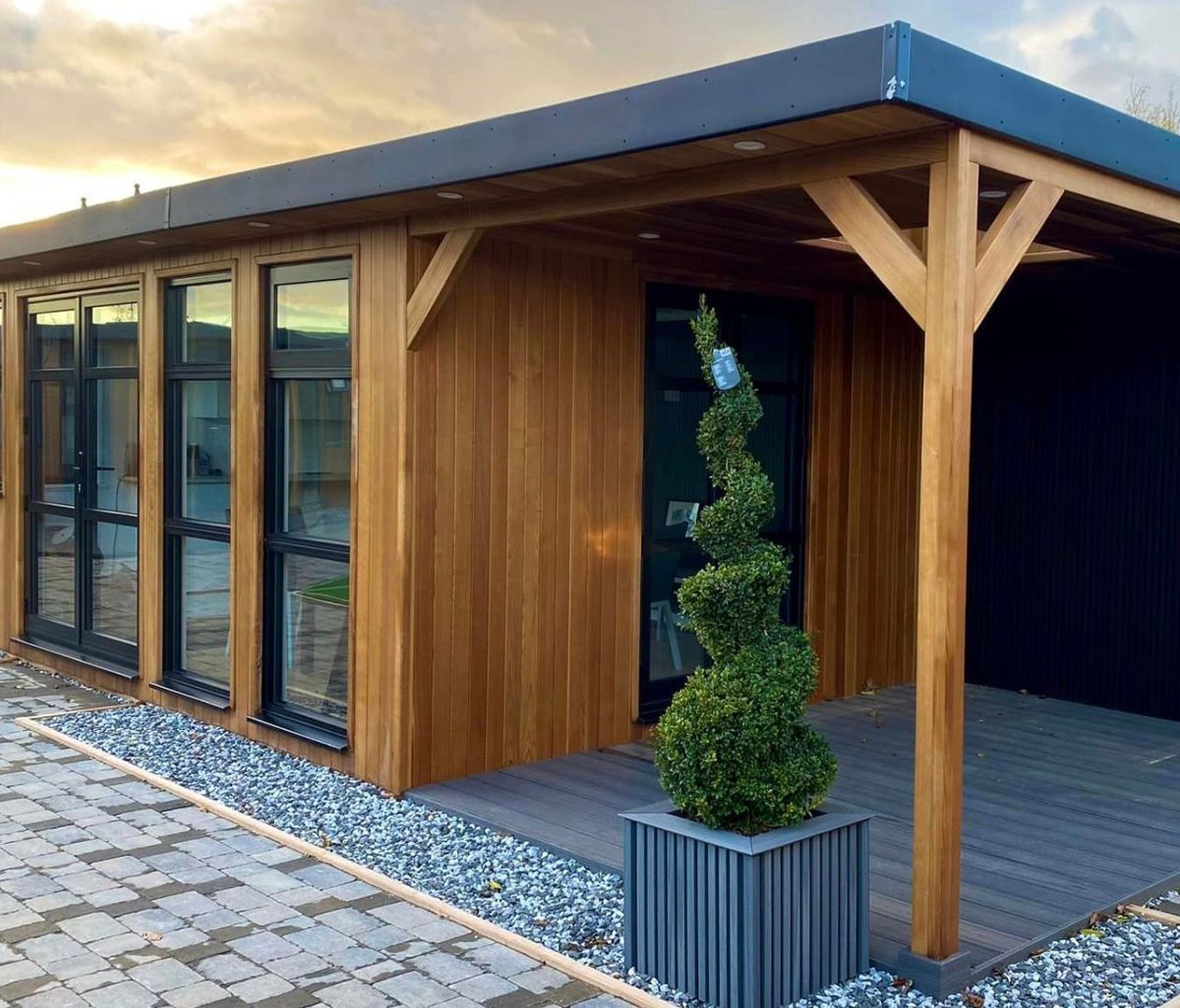 Dalbury Canopy Garden Room